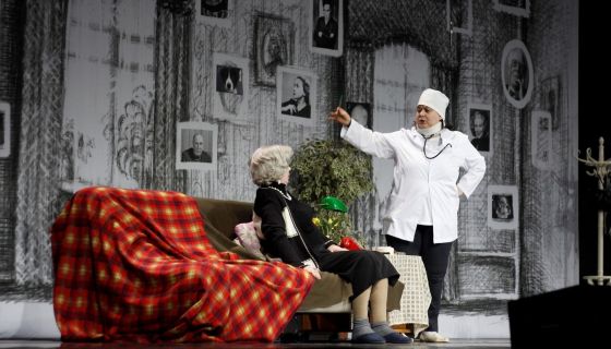 Спектакль «Раневская. Сквозь смех и слёзы!»