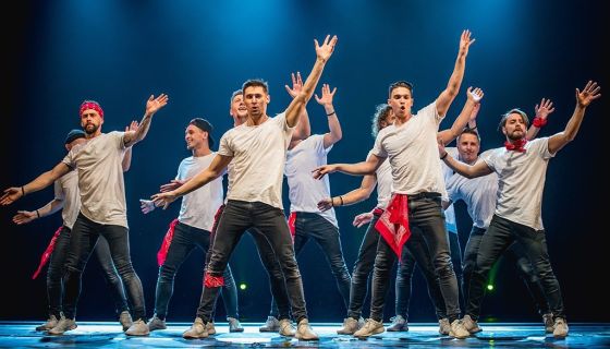 Шоу под дождём IV. Мужчина vs Женщина, Кузнецк